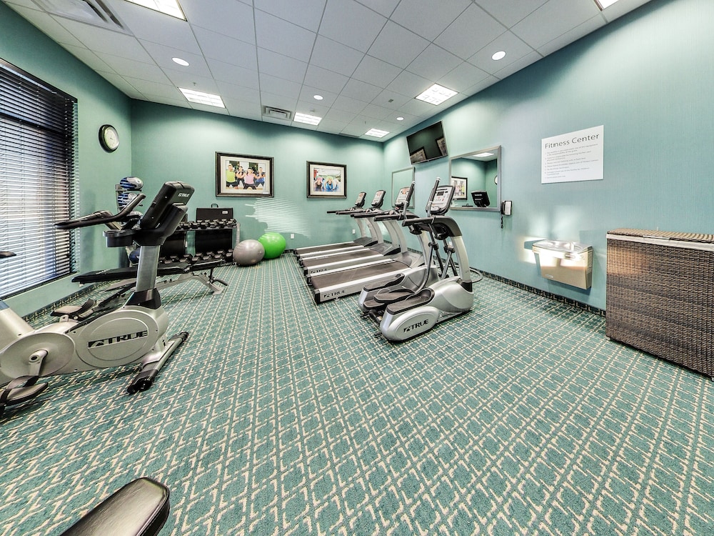 holiday inn and suites edmonton arpt conference ctr