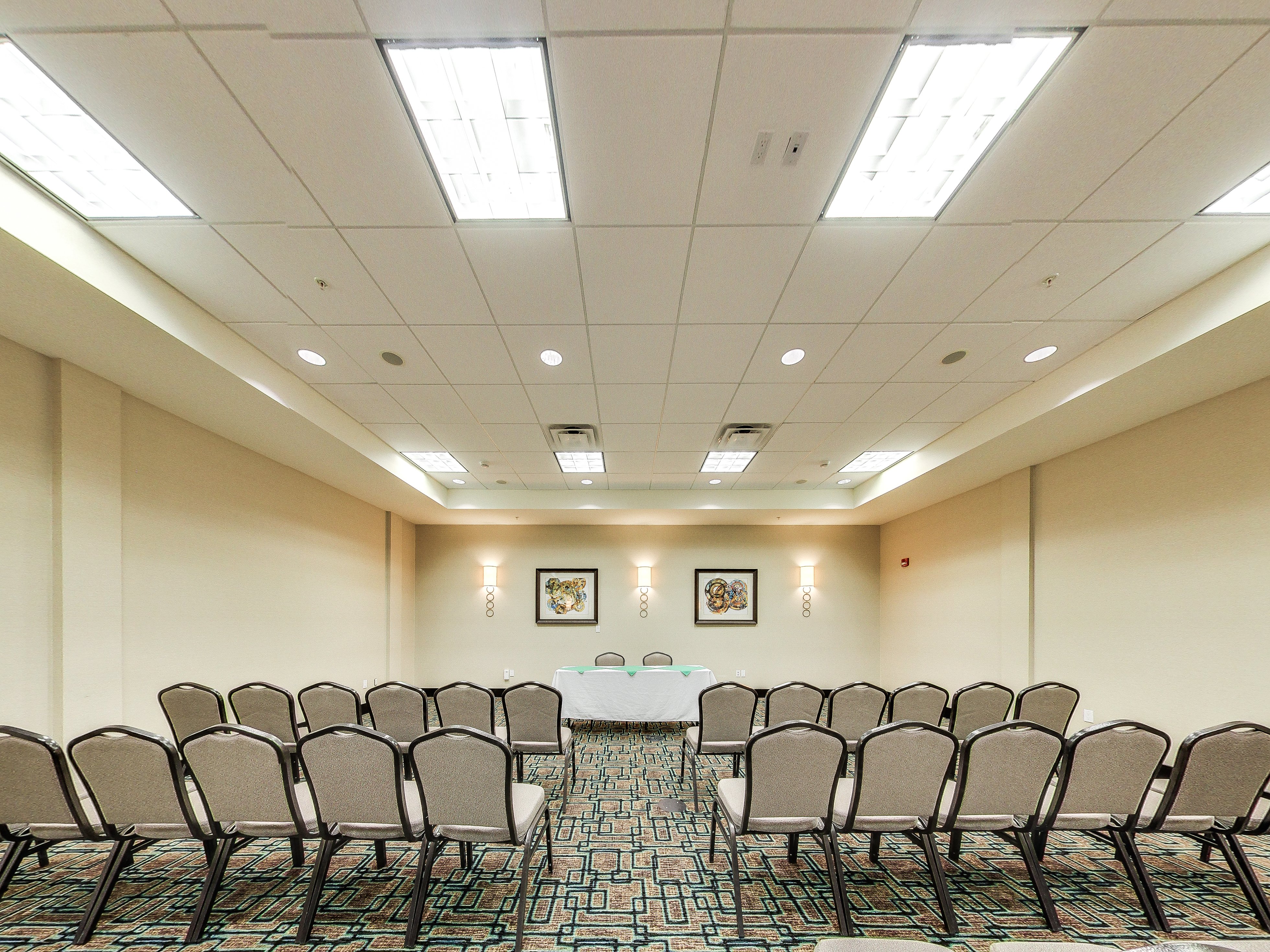 holiday inn and suites edmonton arpt conference ctr