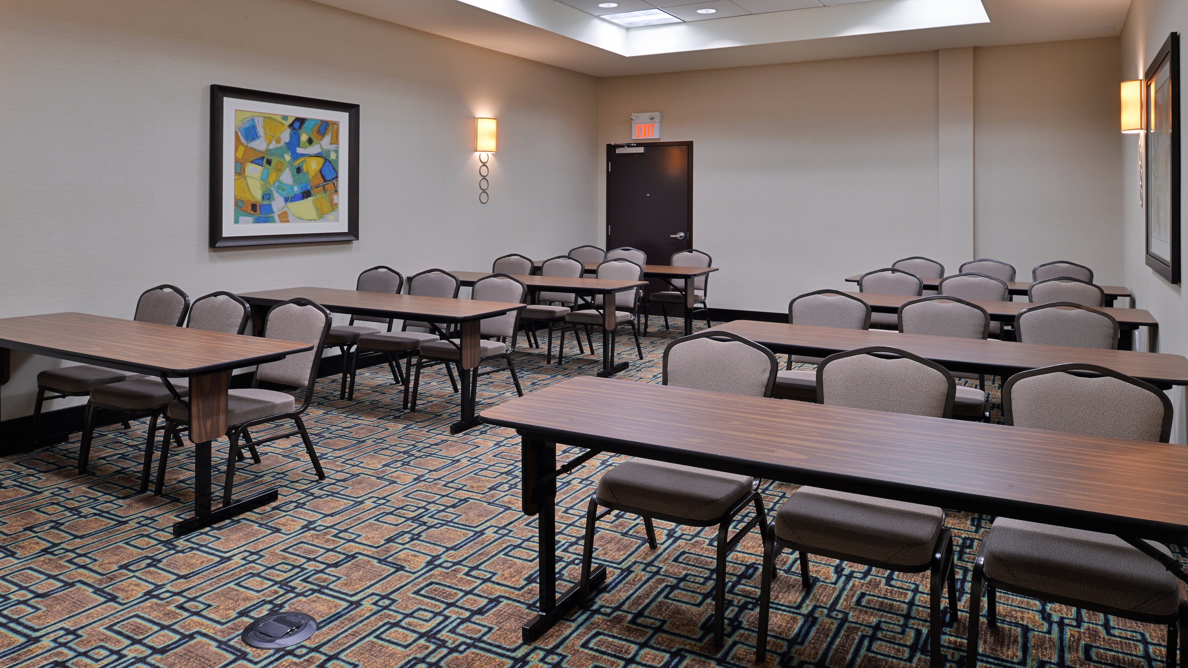 holiday inn and suites edmonton arpt conference ctr