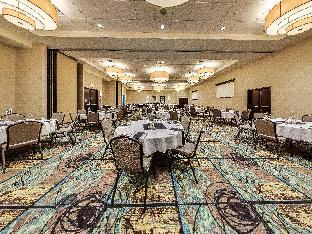 holiday inn and suites edmonton arpt conference ctr