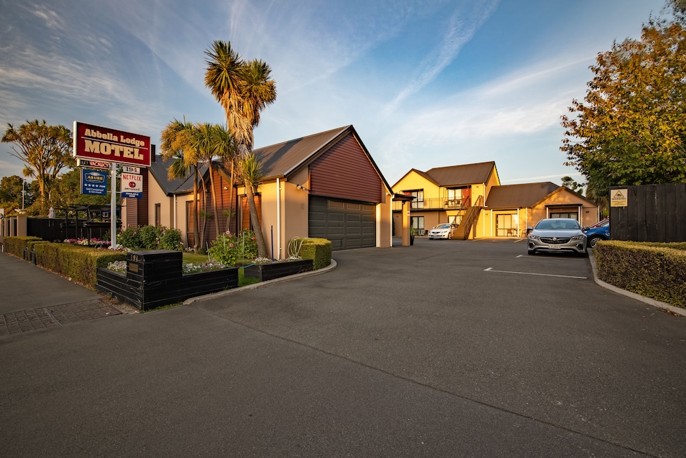 abbella lodge motel