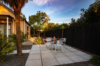 abbella lodge motel