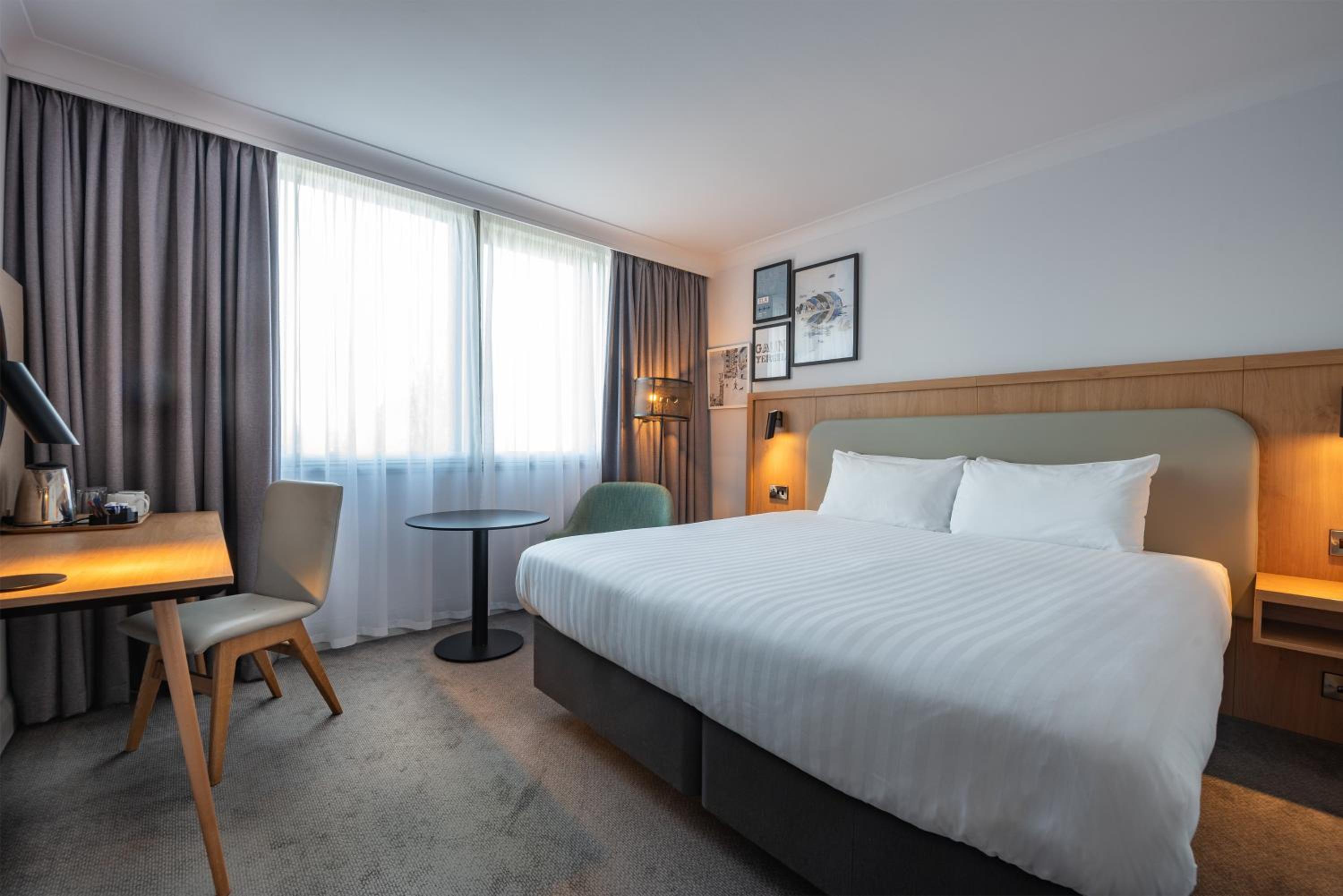 holiday inn glasgow airport by ihg