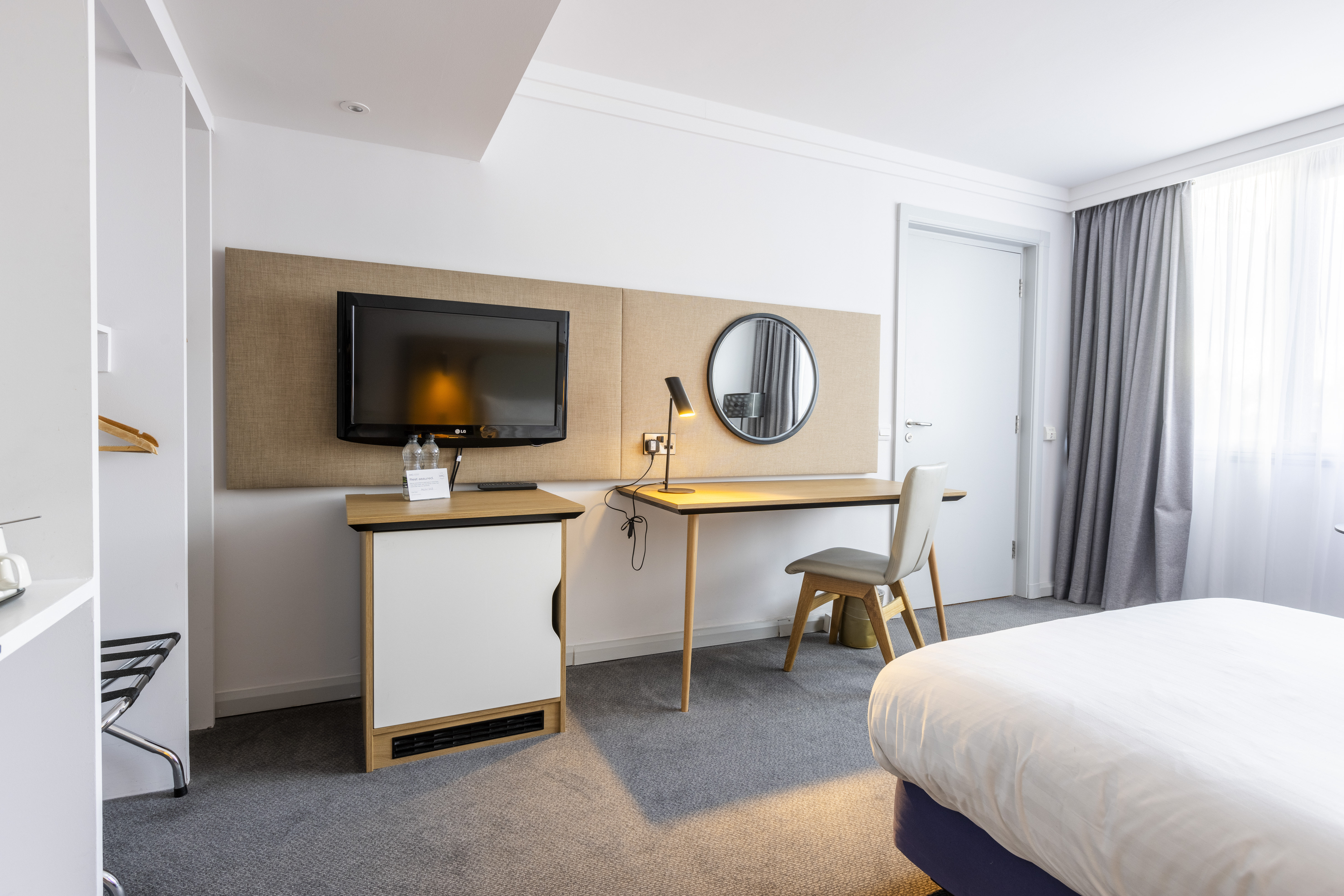 holiday inn glasgow airport by ihg
