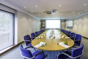 holiday inn glasgow airport by ihg