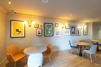 holiday inn glasgow airport by ihg