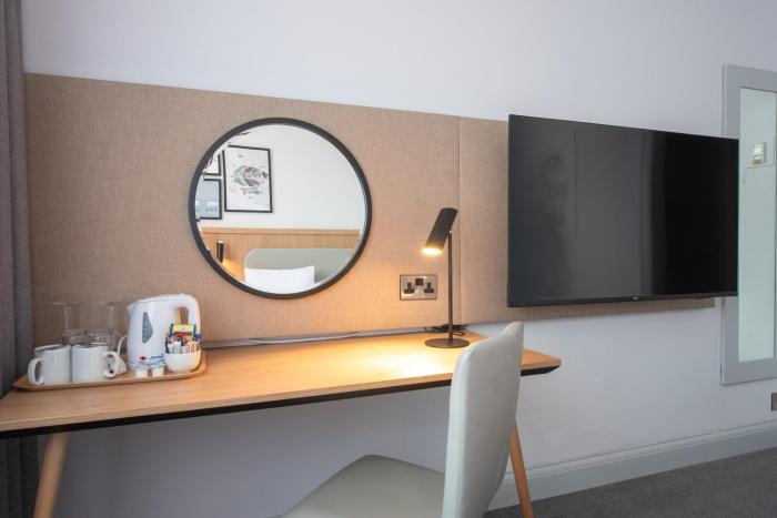 holiday inn glasgow airport by ihg