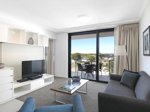 oaks mackay carlyle suites