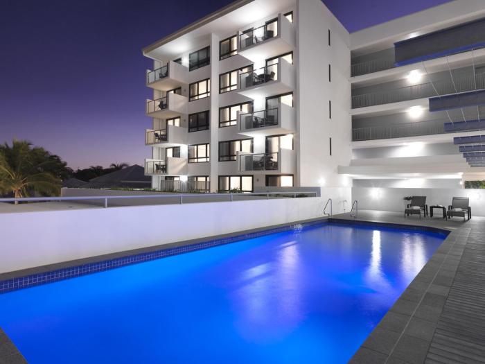 oaks mackay carlyle suites