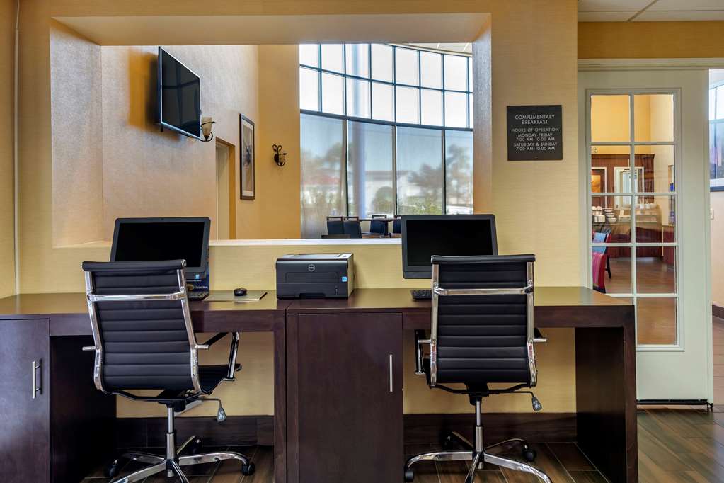 comfort inn andsuites burbank