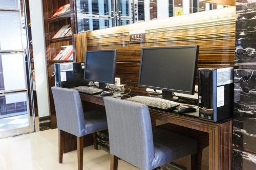 golden stone hotel yidu