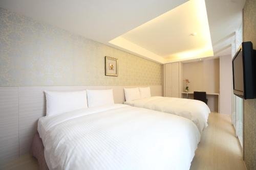 golden stone hotel yidu