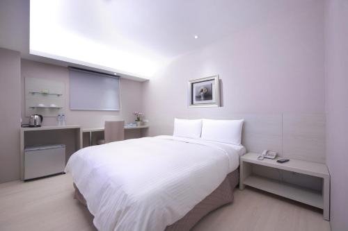 golden stone hotel yidu