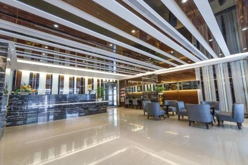 golden stone hotel yidu