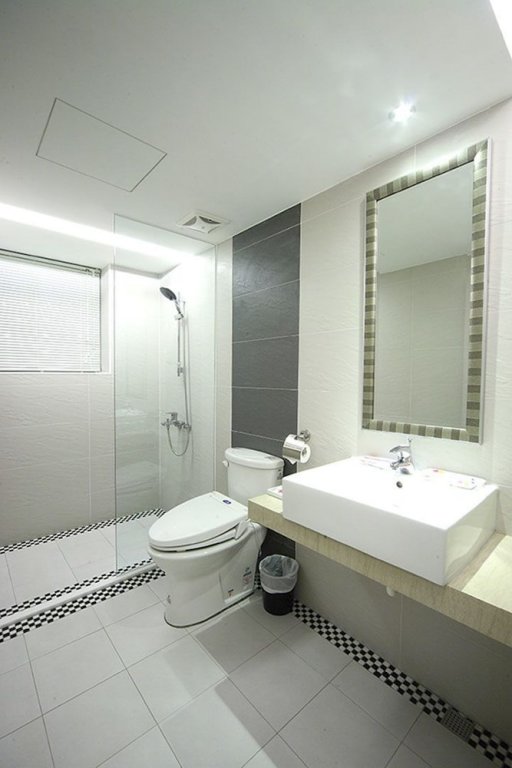 golden stone hotel yidu