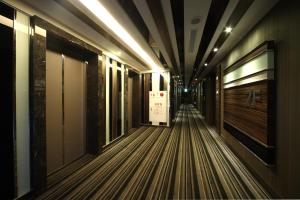 golden stone hotel yidu