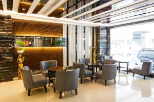 golden stone hotel yidu