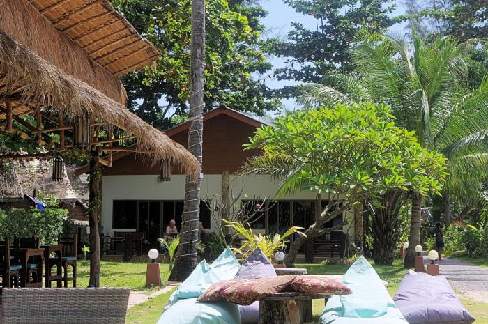 thai house beach resort