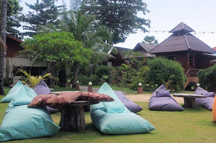thai house beach resort