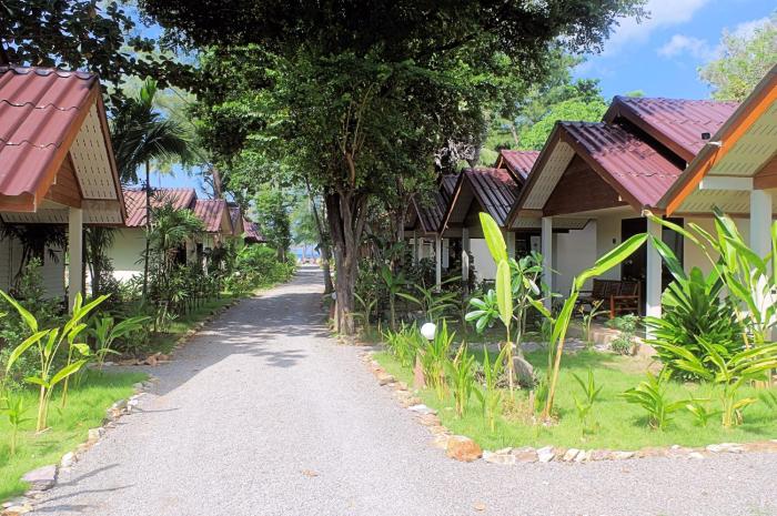 thai house beach resort