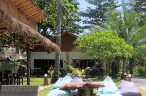 thai house beach resort