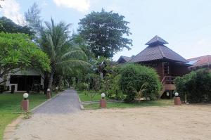 thai house beach resort