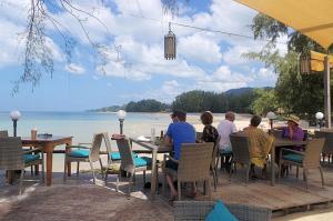 thai house beach resort