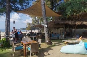 thai house beach resort