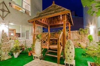 seasons bali fashion inn