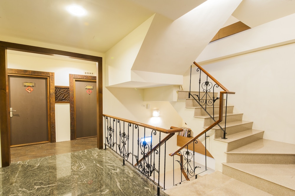 seasons bali fashion inn