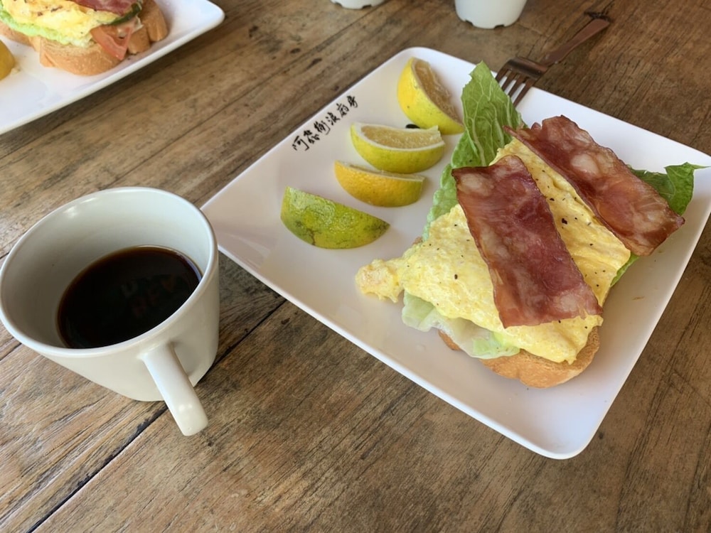 afei surf hostel house 1