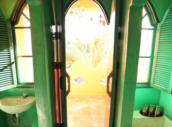 afei surf hostel house 1