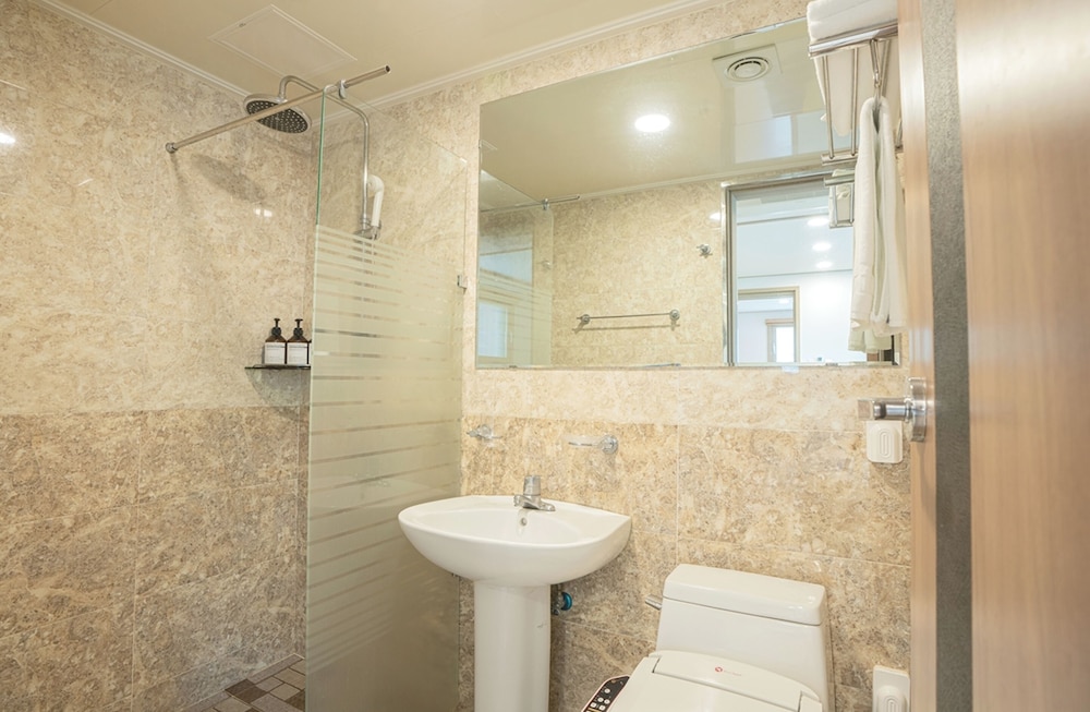 j2 family hotel jeju