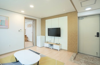 j2 family hotel jeju