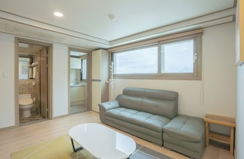 j2 family hotel jeju