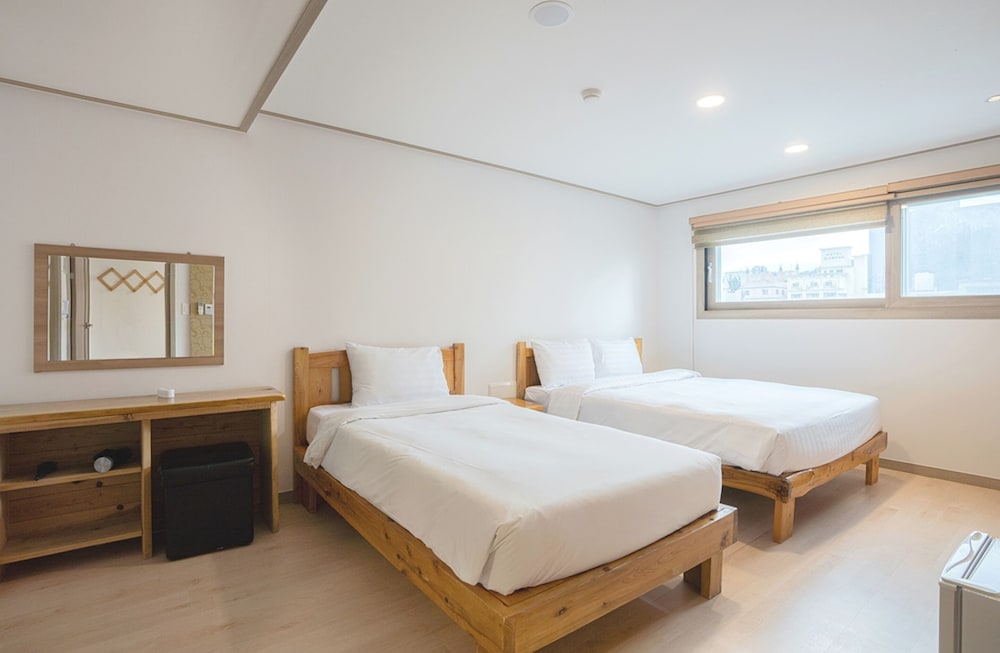 j2 family hotel jeju