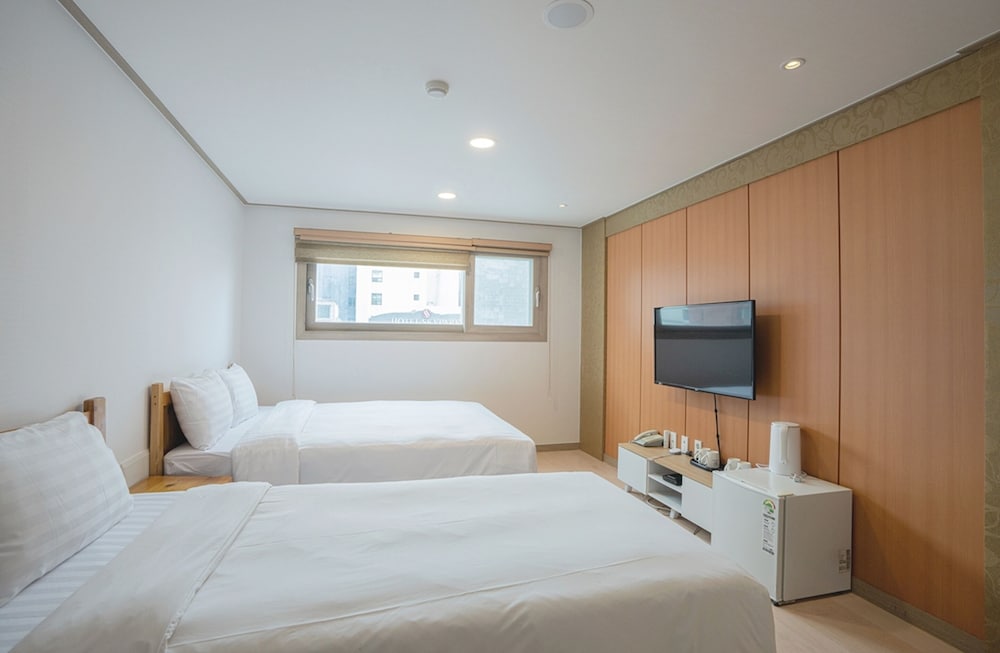 j2 family hotel jeju