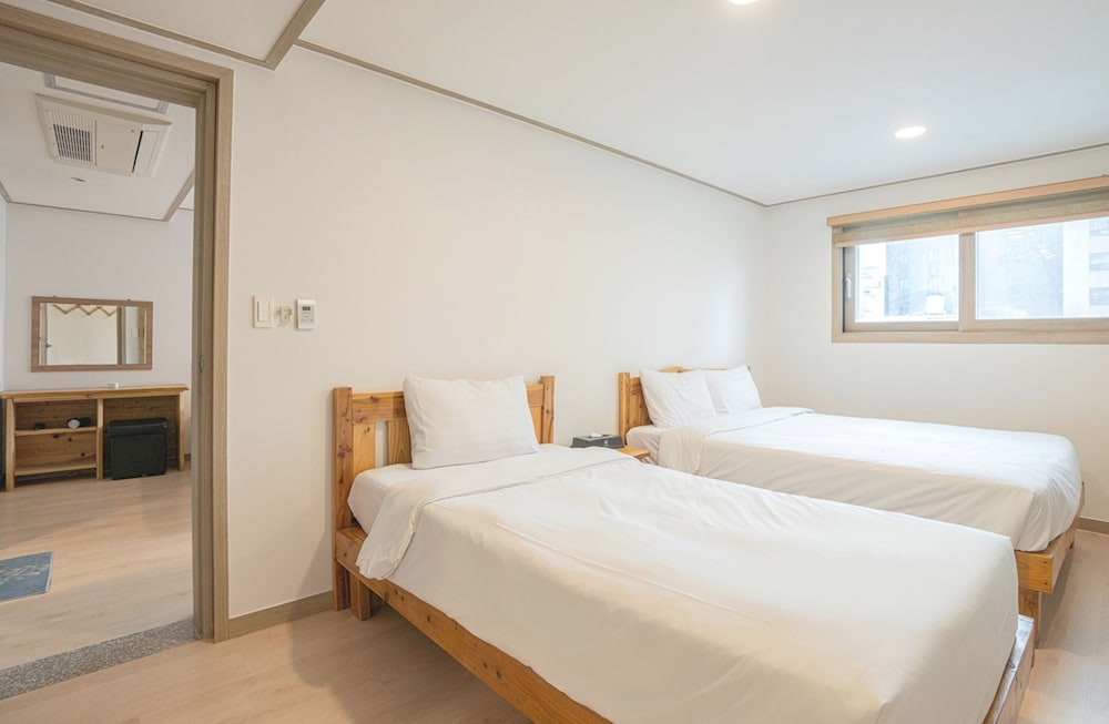 j2 family hotel jeju