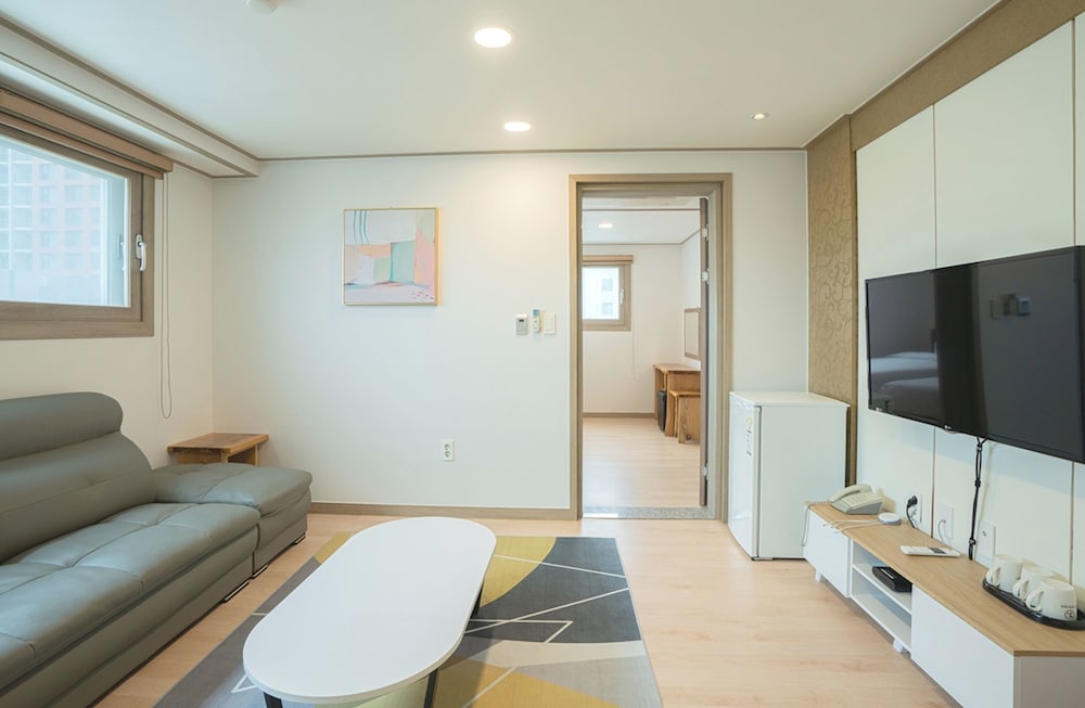 j2 family hotel jeju