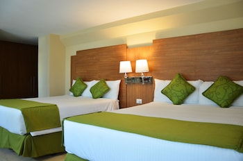 hotel suites ambassador