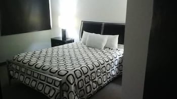 hotel suites ambassador