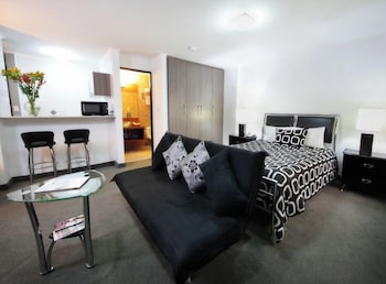 hotel suites ambassador