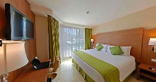 hotel suites ambassador