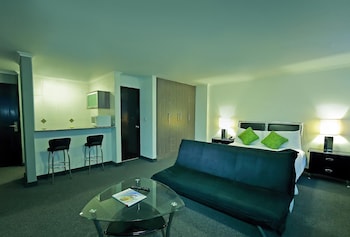 hotel suites ambassador