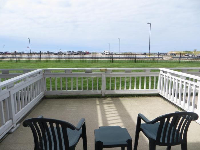 snyders shoreline inn