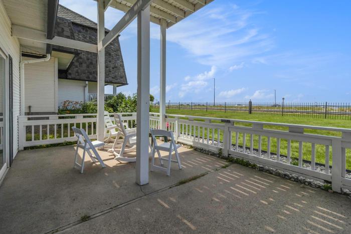 snyders shoreline inn