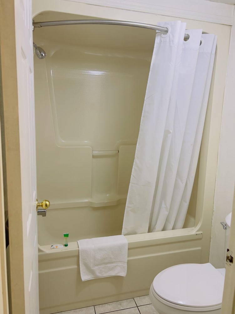 first canada inn cornwall