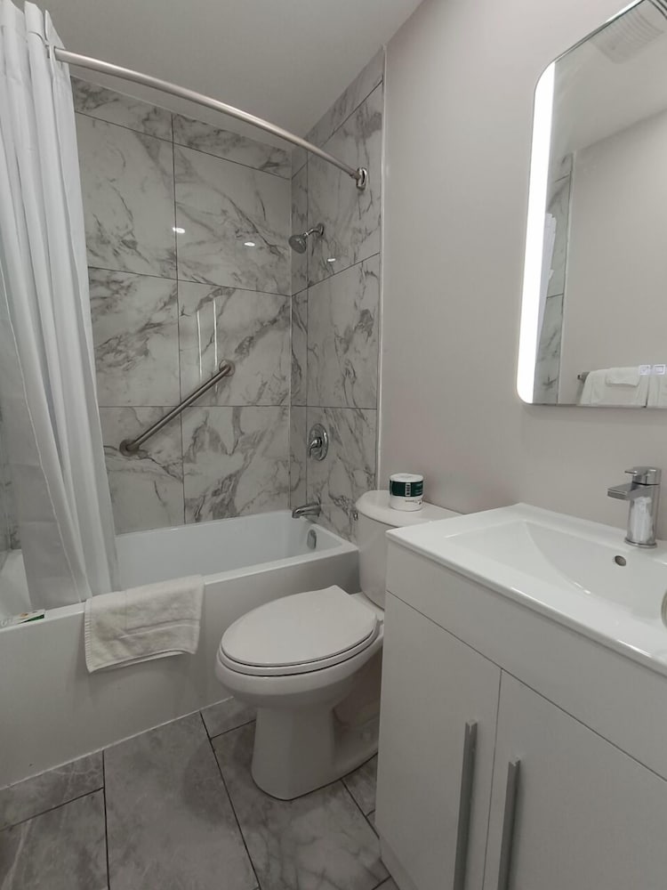 first canada inn cornwall