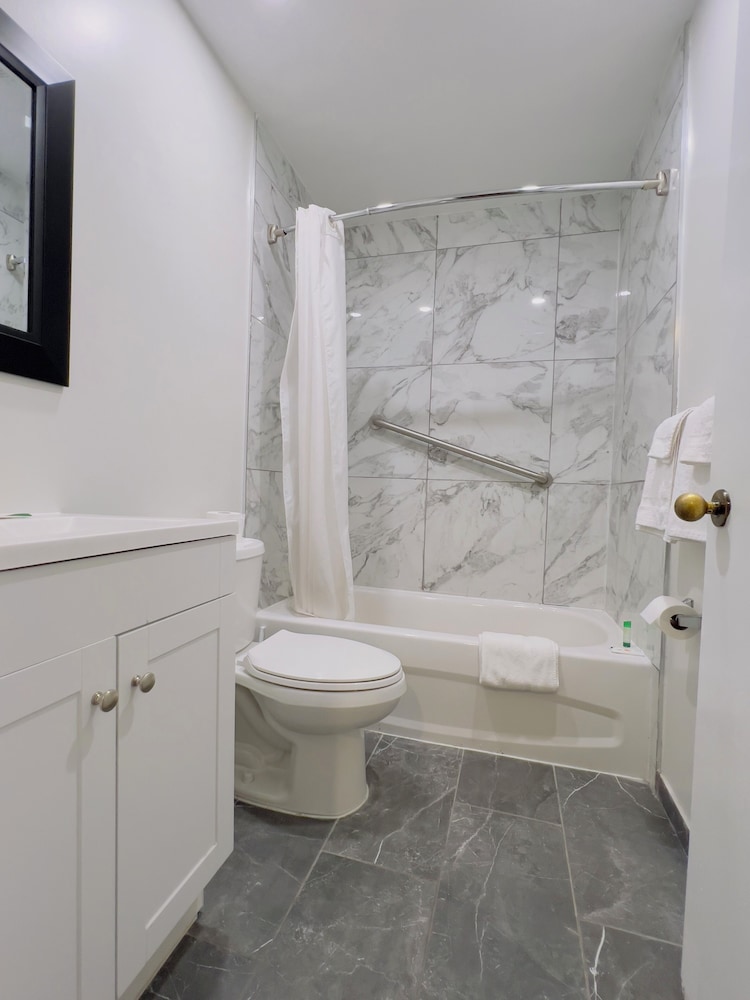 first canada inn cornwall