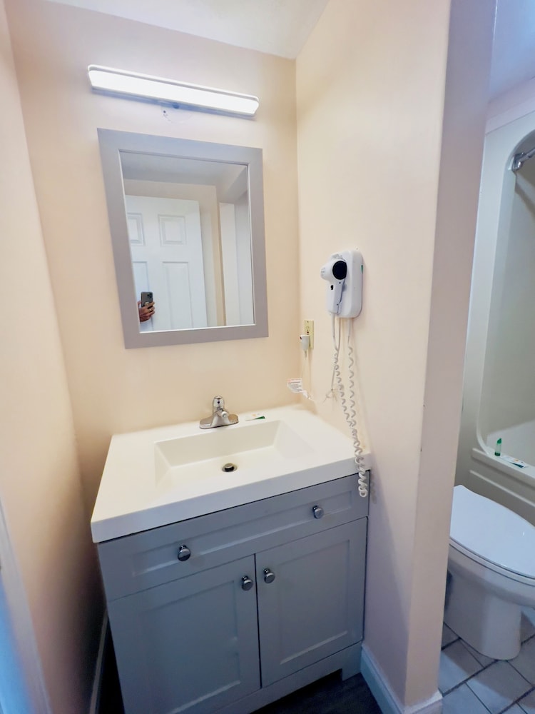 first canada inn cornwall